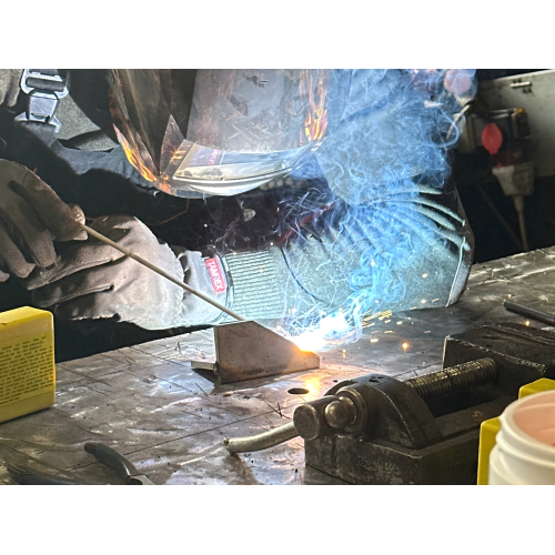 Kas ir metināšana? Kas ir metināšana?